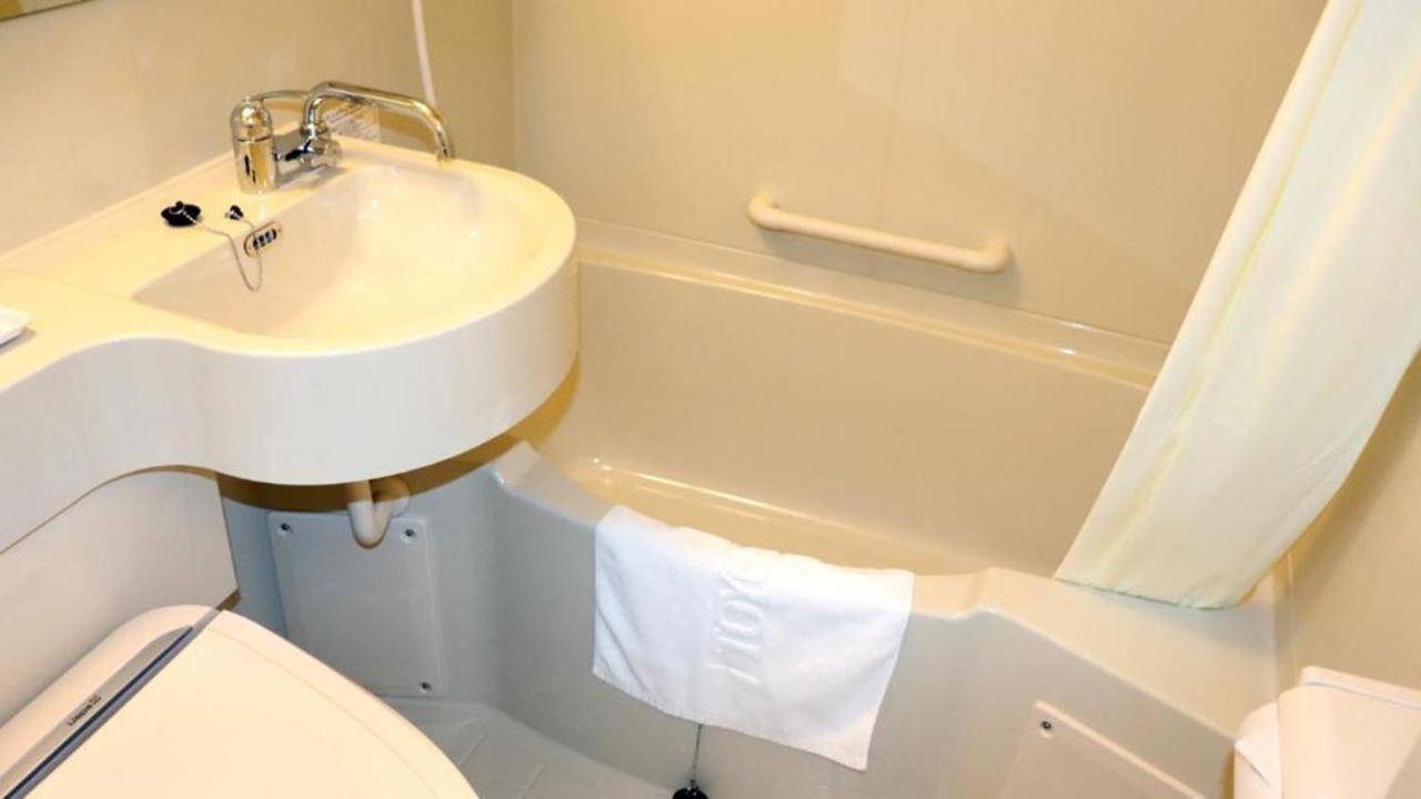 Toyoko Inn Tokyo Keihin Tohoku Sen Oji Eki Kita Guchi Exterior foto